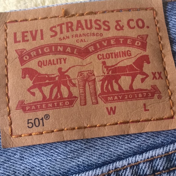 Levi’s Strauss Distressed Jeans Denim Shorts 501 - Picture 7 of 8